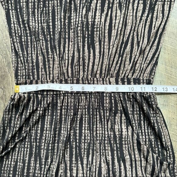 Evereve Peyton Jensen Black and Tan Pattern Dress Boat Neck Elastic Waist XS - Picture 7 of 8